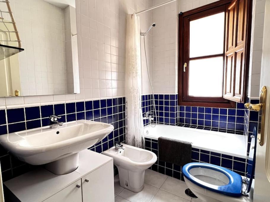 Apartamento Muy Centrico En グラナダ エクステリア 写真